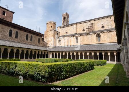 Gärten der Kathedrale von Santa Maria d'Urgell. Katalonien. Stockfoto