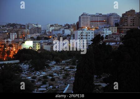 Der Hafen von Dämmerung, Tanger, Marokko, Nordafrika, Afrika Stockfoto