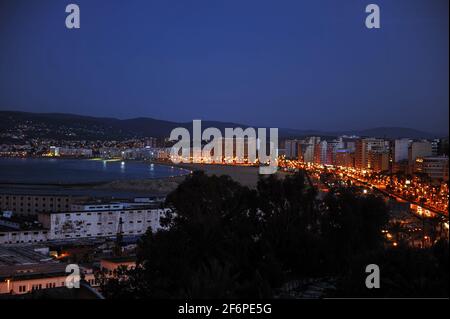 Der Hafen von Dämmerung, Tanger, Marokko, Nordafrika, Afrika Stockfoto