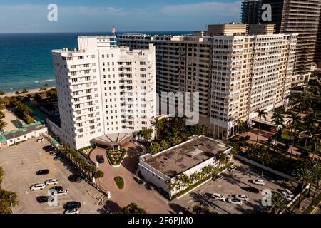 Miami Beach, FL, USA - 28. März 2021: Luftbild Sea View Condo Bal Harbor Miami FL Stockfoto