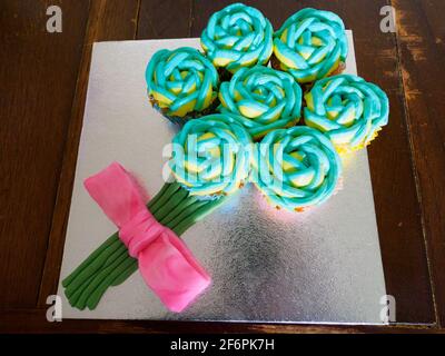 Blumenstrauß aus Cupcakes Stockfoto