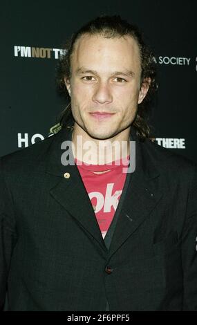 Heath Ledger kommt zur Premiere von „I'm Not There“ am 13. November 2007 im Chelsea West Theatre in New York an. (Foto von Laura Cavanaugh/Sipa USA) Stockfoto