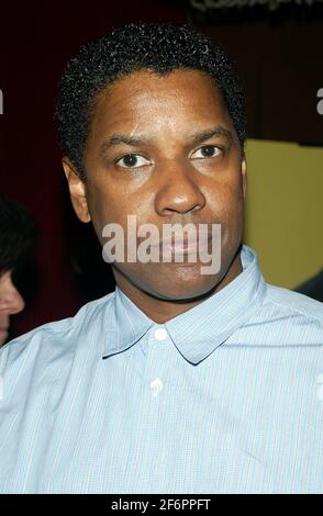 Denzel Washington kommt zur Premiere von „The Great Debaters“ am 19. Dezember 2007 im Ziegfeld Theatre in New York an. (Foto von Laura Cavanaugh/Sipa USA) Stockfoto