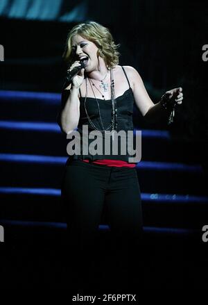 Kelly Clarkson tritt am 14. Oktober 2007 im Beacon Theatre in New York auf. (Foto von Laura Cavanaugh/Sipa USA) Stockfoto