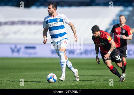 London, Großbritannien. April 2021. Yoann Barbet von den Queens Park Rangers während des EFL Sky Bet Championship-Spiels zwischen den Queens Park Rangers und Coventry City im Kiyan Prince Foundation Stadium, London, England, am 2. April 2021. Foto von Salvio Calabrese. Nur zur redaktionellen Verwendung, Lizenz für kommerzielle Nutzung erforderlich. Keine Verwendung bei Wetten, Spielen oder Veröffentlichungen einzelner Clubs/Vereine/Spieler. Kredit: UK Sports Pics Ltd/Alamy Live Nachrichten Stockfoto