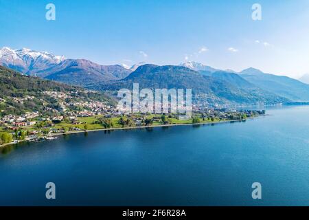 Comer See (IT), Panorama-Luftaufnahme von Dongo und benachbarten Städten Stockfoto