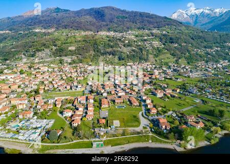Comer See (IT), Panorama-Luftaufnahme von Dongo und benachbarten Städten Stockfoto