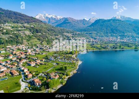 Comer See (IT), Panorama-Luftaufnahme von Dongo und benachbarten Städten Stockfoto