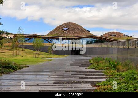 Neues Besucherzentrum in der Macallen Destillerie in Craigellachie, Moray, Schottland im August 2018. Stockfoto