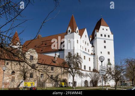 Ingolstadt das Neue Schloss steht am Ufer der Donau in Bayern. Stockfoto