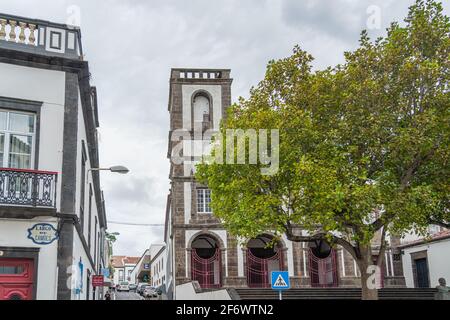 Straßenansicht des Zentrums von Ponta Delgada auf der Insel Sao Miguel, Azoren, Portugal Stockfoto