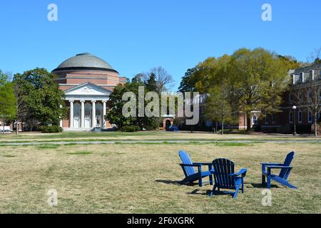 Der Rasen vor dem Baldwin Auditorium auf dem East Campus der Duke University in Durham, North Carolina. Stockfoto