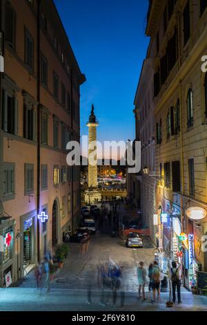 Rom, Italien - 03. Okt 2018: Trajans Säule am Abend, Rom, Italien Stockfoto