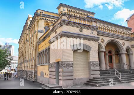 Kiew, Ukraine - 23. Juni 2012: Die Brodsky Choral Synagoge. Es wurde im romanischen Stil erbaut, der einer klassischen Basilika ähnelt Stockfoto