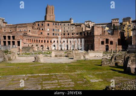 Rom. Italien. Trajans Märkte (Mercati di Traiano), Forum von Trajan (Foro di Traiano). Trajans Markt wurde 113 n. Chr. eingeweiht, und wahrscheinlich BU Stockfoto