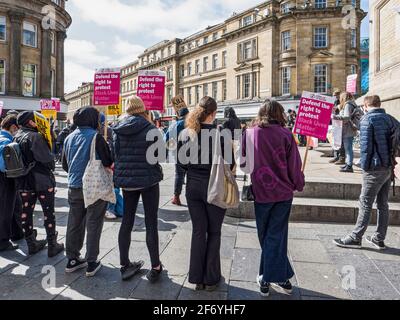 Newcastle upon Tyne, Großbritannien, 03. April 2021. Protest gegen das Polizei- und Verbrechensgesetz der Regierungen, das der Polizei und dem Innenminister die Befugnis geben würde, Proteste zu verhindern. Gaul NE News/Alamy News Stockfoto