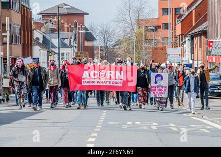 Töten Sie den Gesetzesprotest im Zirkus Swindon Regent als den Die Protestierenden gingen die Commercial Road entlang und zurück 3/04/2021 Stockfoto