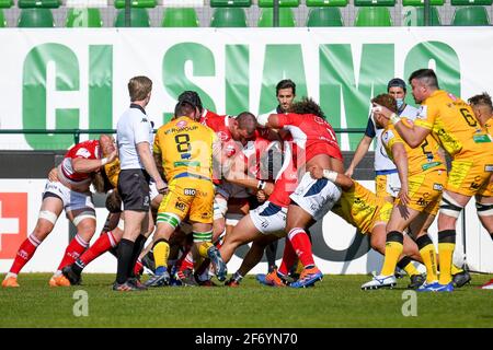 Monigo Stadium, Treviso, Italien. April 2021. Maul während Benetton Treviso gegen SUA LG Agen, Rugby Challenge Cup - Foto Ettore Griffoni/LM Kredit: LiveMedia/Alamy Live News Stockfoto