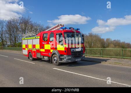 Lancashire Fire and Rescue Service, FRS 999 Einsatzfahrzeug, Rettungsfeuerwehr, Sicherheit, Motor, roter Feuerwehrwagen, Transport, Ausrüstung, Transport, Feuerwehrmann, Gefahr, Abteilung, Service Response, DAF-Feuerwehrauto, Manchester, Großbritannien Stockfoto