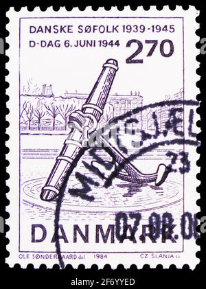 MOSKAU, RUSSLAND - 18. JANUAR 2021: Briefmarke gedruckt in Dänemark zeigt Anker, Jahrestage und Events Serie, um 1984 Stockfoto