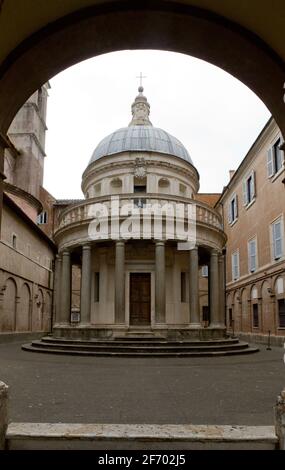 Weitaufnahme der Kirche San Pietro in Montorio in Rom Stockfoto