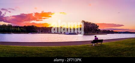 Der Moment, der im Canberra Nara Peace Park sitzt Stockfoto