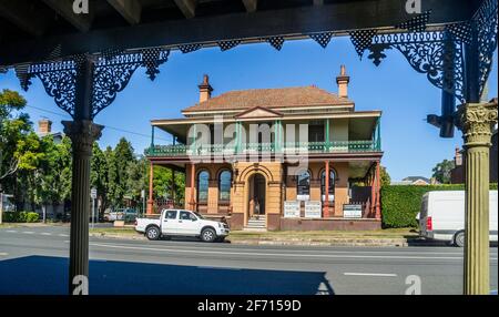 Das aufwendige Gebäude der ehemaligen CBC Bank, erbaut 1889, Morpeth, Hunter Region, New South Wales, Australien Stockfoto