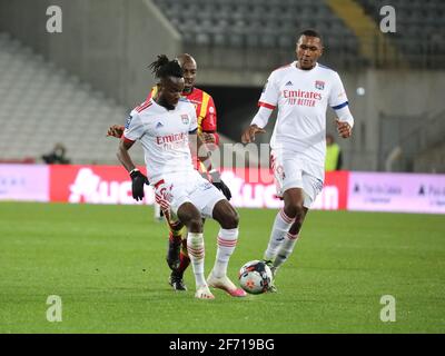 Lens, Frankreich. April 2021. Defender Lyon Maxwel CORNET 27 während der französischen Meisterschaft Ligue 1 Fußballspiel zwischen RC Lens und Olympique Lyonnais am 3. April 2021 im Bollaert-Delelis Stadion in Lens, Frankreich - Foto Laurent Sanson / LS Medianord / DPPI / LiveMedia Kredit: Unabhängige Fotoagentur/Alamy Live News Stockfoto