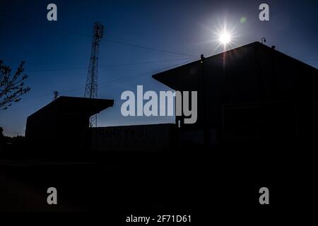 Birkenhead, Großbritannien. April 2021. Rund um das Prenton Park Stadium während des Spiels der FA Womens Championship League zwischen Liverpool und Lewes im Prenton Park Stadium in Birkenhead, England. Kredit: SPP Sport Pressefoto. /Alamy Live News Stockfoto