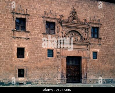 PALACIO DE AVELLANEDA - SIGLO XVI-ESTILO PLATERESCO. Autor: ZUÑIGA FRANCISCO. Lage: PALACIO DE AVELLANEDA. Penarenda de Duero. BURGOS. Spanien. Stockfoto