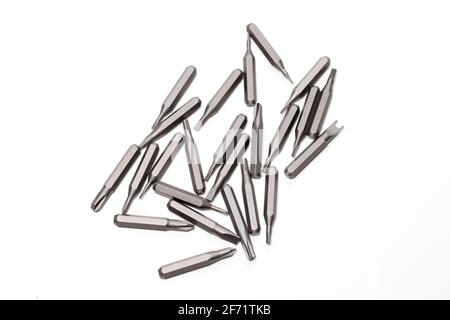 Satz Bits für Schraubendreher. Metallbits für Schraubendreher. Werkzeugsatz für den Gebrauch im Haushalt Stockfoto