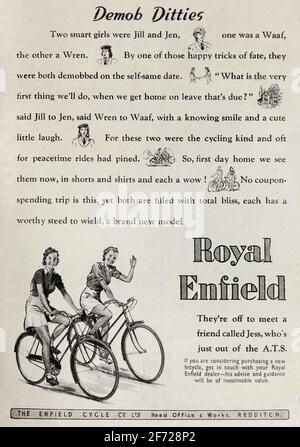 Werbung im Jahr 1946 für britische Royal Enfield-Fahrräder mit Frauen nach dem Demobbed vom Militärdienst. Stockfoto