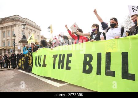 Tötet den Bill-Protest am Buckingham Palace, London, Großbritannien, 3. April 2021 Stockfoto