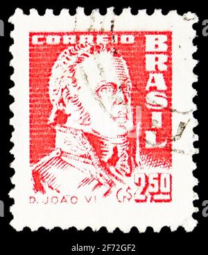 MOSKAU, RUSSLAND - 22. DEZEMBER 2020: Die in Brasilien gedruckte Briefmarke zeigt König Johann VI. Von Portugal (1767-1826, reg. 1816-1822), Portraits - Famous Peo Stockfoto