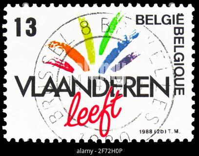 MOSKAU, RUSSLAND - 22. DEZEMBER 2020: Die in Belgien gedruckte Briefmarke zeigt Vlaanderen Leeft, um 1988 Stockfoto