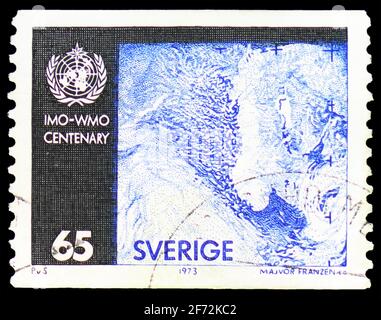 MOSKAU, RUSSLAND - 22. DEZEMBER 2020: Die in Schweden gedruckte Briefmarke zeigt W.M.O., Centary Serie, um 1973 Stockfoto