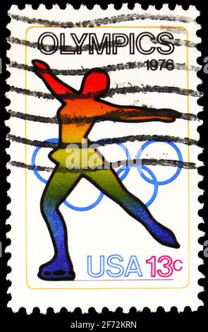 MOSKAU, RUSSLAND - 22. DEZEMBER 2020: Die in den USA gedruckte Briefmarke zeigt Figure Skating, Olympische Spiele 1976 - Innsbruck und Montreal Serie, CI Stockfoto