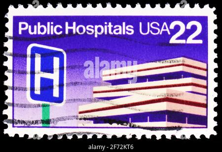 MOSKAU, RUSSLAND - 22. DEZEMBER 2020: Die in den USA gedruckte Briefmarke zeigt öffentliche Krankenhäuser, Serie, um 1986 Stockfoto