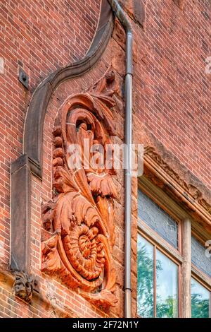 270 Dartmouth Street / 150 Newbury Street wurde 1881 als Boston Art Club erbaut und ist heute Apartments in Back Bay, Boston, Massachusetts. Stockfoto