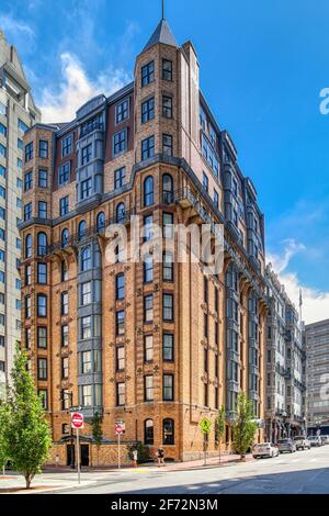 Exeter Chambers, jetzt Marriott's Courtyard Copley Square, 88 Exeter Street im Back Bay-Viertel von Boston, Massachusetts. Stockfoto