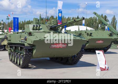 REGION MOSKAU, RUSSLAND - 25. AUGUST 2020: Nahaufnahme des BMD-4m-Flugzeugs. Internationales Militärforum „Army-2020“ Stockfoto