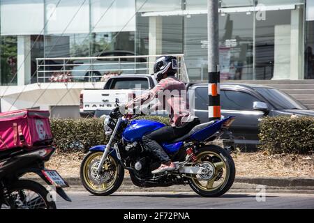 Chiangmai, Thailand - März 5 2021: Private Racing Honda CBR Motorrad. Foto an der Straße Nr. 121 etwa 8 km von der Innenstadt von Chiangmai, thailand. Stockfoto