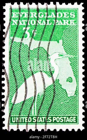 MOSKAU, RUSSLAND - 12. JANUAR 2021: Die in den Vereinigten Staaten gedruckte Briefmarke zeigt den Großen Weißen Reiher (Ardea herodias ssp. Occidentalis), Karte von Everglade Stockfoto
