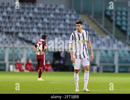 Turin, Italien. April 2021. Alvaro Morata von Juventus FC während des Fußballspiels der Italienischen Serie A 2020/21 zwischen Turin und Juventus FC im Stadio Olimpico Grande Torino.Endstand: Turin 2:2 Juventus. Kredit: SOPA Images Limited/Alamy Live Nachrichten Stockfoto