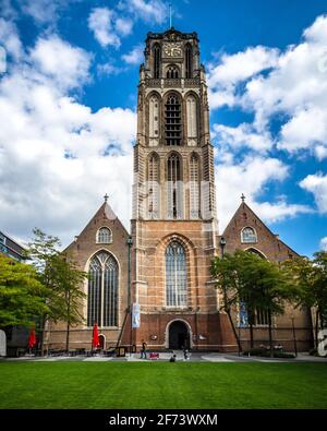 Laurenskerk Rotterdam - Grote of Sint-Laurenskerk Rotterdam - Evangelische Kirche erbaut 1449-1525, der einzige Rest der mittelalterlichen Stadt Rotterdam. Stockfoto