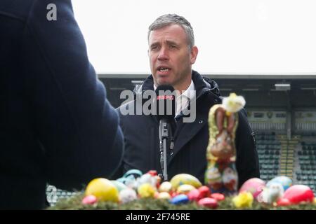DEN HAAG, NIEDERLANDE - APRIL 4: Cheftrainer Rene Hake vom FC Utrecht beim niederländischen Eredivisie-Spiel zwischen ADO Den Haag und FC Utrecht bei Cars Jean Stockfoto
