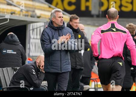 Horsens, Dänemark. April 2021. Manager Michael Hemmingsen von ob beim 3F Superliga-Spiel zwischen AC Horsens und Odense Boldklub in der Casa Arena in Horsens. (Foto: Gonzales Photo/Alamy Live News Stockfoto