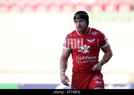 Llanelli, Großbritannien. April 2021. Leigh Halfpenny of Scarlets sieht gut aus. European Rugby Champions Cup, Runde von 16 Spiel, Scarlets V Sale Sharks im Parc y Scarlets Stadium in Llanelli, South Wales am Sonntag, 4. April 2021. PIC von Andrew Orchard/Andrew Orchard Sports Photography/Alamy Live News Credit: Andrew Orchard Sports Photography/Alamy Live News Stockfoto