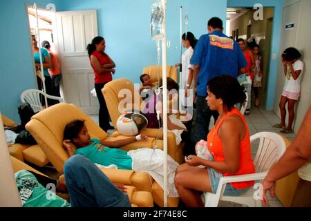 Eunapolis, bahia / brasilien - 22. april 2009: In der Stadt Eunapolis werden Menschen in einem Behandlungszentrum für Menschen mit Dengue-Fieber gesehen. *** Lokal Stockfoto