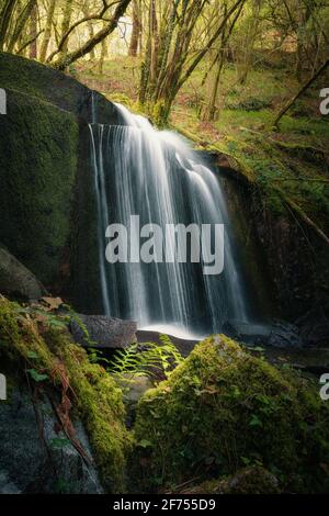 Wasserfall Rio Pequeno in Mañufe, Gondomar, Galicien, Spanien Stockfoto